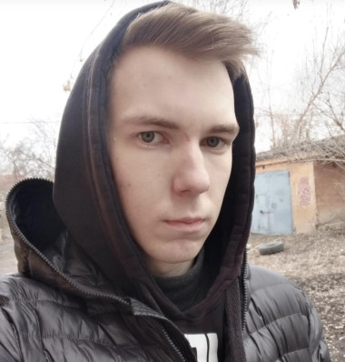 Павел Свеженцев